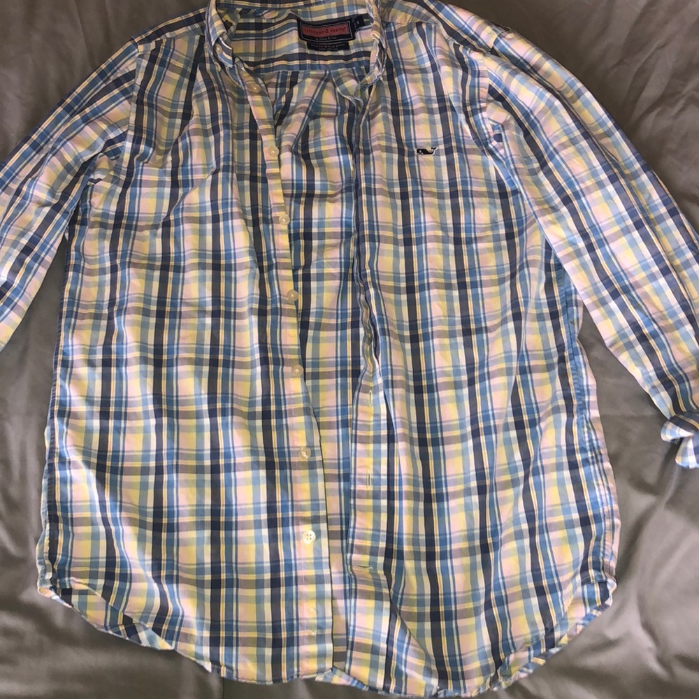 Men’s Vineyard Vines Button Down Shirt